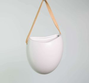 Wall-Hung-Pot-with-Strap